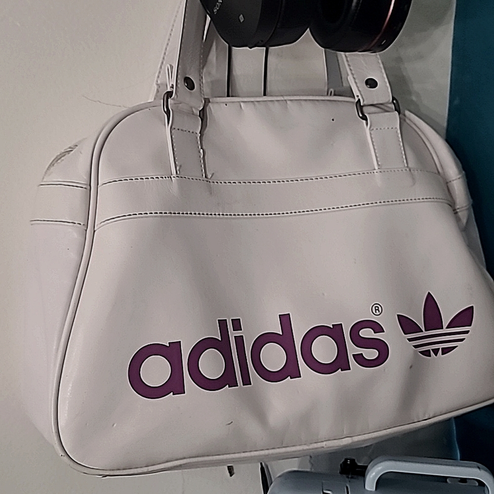 Adidas airline messenger bag